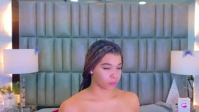 TiaraRosse online show from 11, 2, 2026