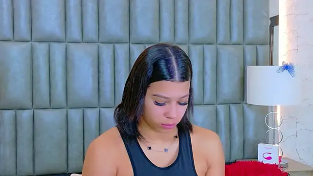 TiaraRosse online show from 2, 3, 2026