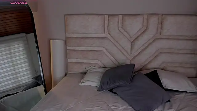 Rebeca Williams  online show from 20, 2, 2026