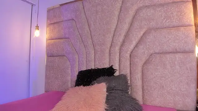 EmaJames25 online show from 26, 3, 2026