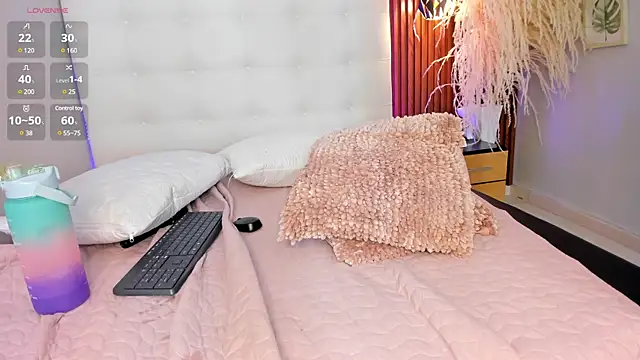 aashley jones online show from 24, 12, 2024