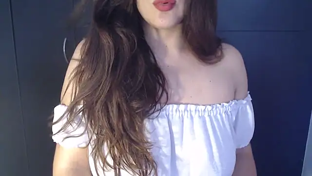 AdharaLujan online show from 22, 4, 2026