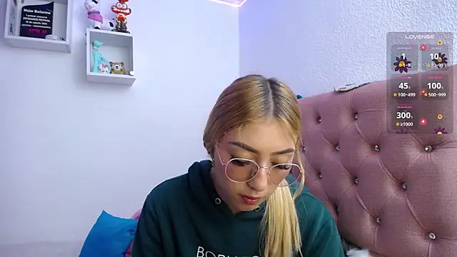 Soffy-brooks online show from 16, 11, 2025