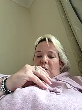 Bigbustedcurvylady online show from 19, 5, 2026
