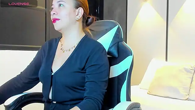 alma fenix online show from 14, 10, 2025