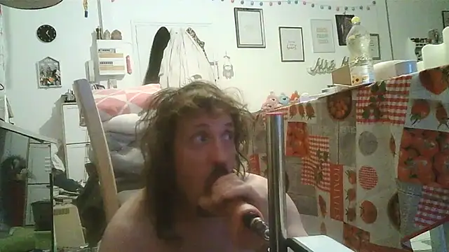 cyril020202 online show from 10, 10, 2025