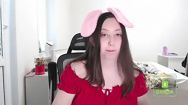 cute and hot online show from 10, 10, 2025