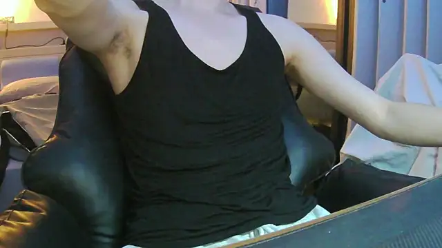 Snapshot of Ray175oo chatting on 4, 7, 2026 Ray175oo online show from 4, 7, 2026