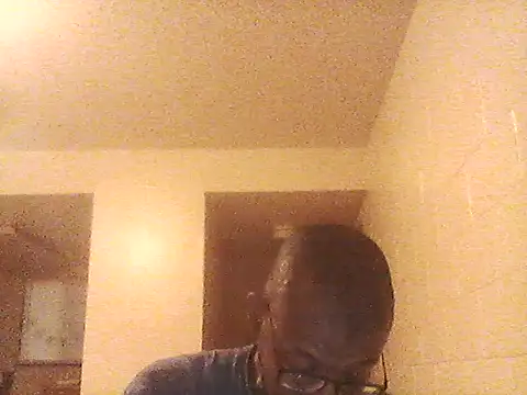 Snapshot of Mcpiney chatting on 31, 10, 2025 Mcpiney online show from 31, 10, 2025