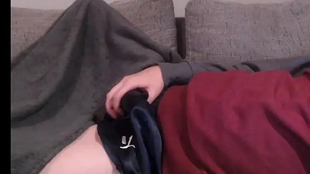 Snapshot of Shortboy84 chatting on 18, 12, 2024 Shortboy84 online show from 18, 12, 2024