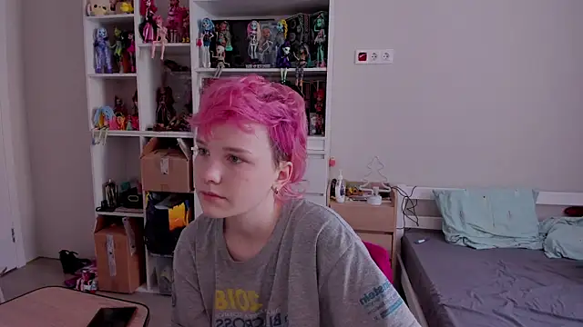 School Love online show from 6, 1, 2026