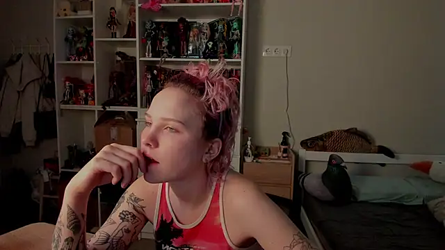 School Love online show from 16, 2, 2026