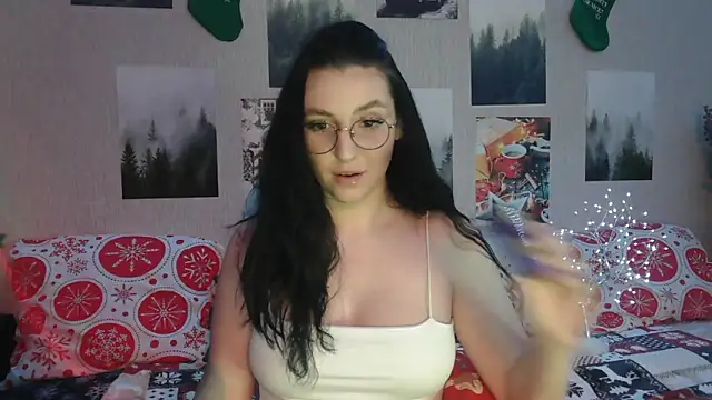 Snapshot of Fluffy_Tiffy chatting on 13, 12, 2024 Fluffy Tiffy online show from 13, 12, 2024