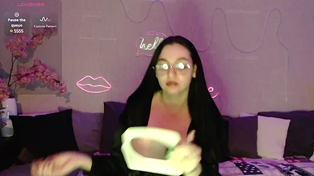 Snapshot of Fluffy_Tiffy chatting on 14, 1, 2025 Fluffy Tiffy online show from 14, 1, 2025