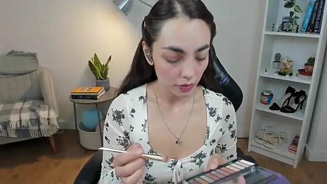  BellaEvans  online show from 23, 10, 2025