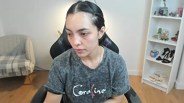  BellaEvans  online show from 12, 2, 2026