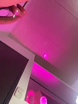 hally berry     online show from 29, 3, 2026