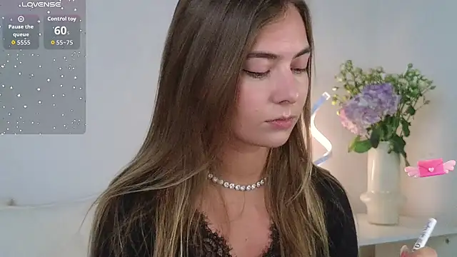 chloi hes online show from 11, 10, 2025