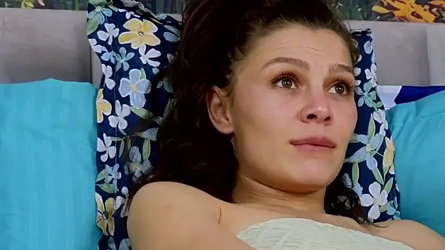 MadameDeFeu online show from 15, 1, 2025