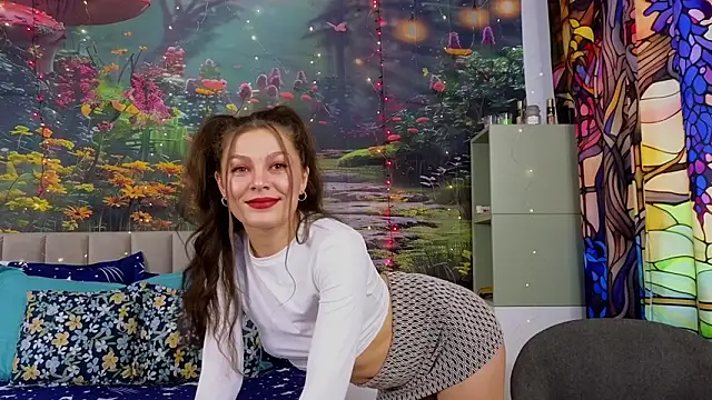 MadameDeFeu online show from 10, 2, 2025