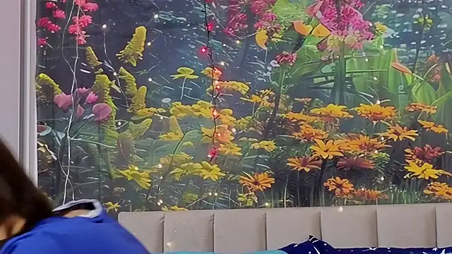 MadameDeFeu online show from 13, 2, 2025