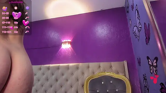 Snapshot of LittleCheerry chatting on 2, 3, 2025 LittleCheerry online show from 2, 3, 2025
