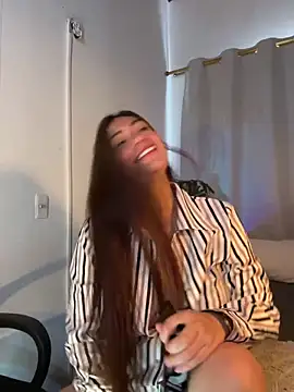 Snapshot of emmily_d chatting on 2, 5, 2026 emmily d online show from 2, 5, 2026