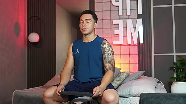 Ryan Hunt online show from 15, 12, 2025