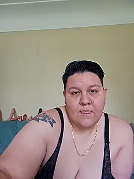Snapshot of DevilDahm chatting on 4, 5, 2026 DevilDahm online show from 4, 5, 2026