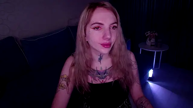 AnneTenet online show from 10, 10, 2025