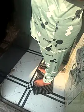 xyztopbeing online show from 1, 12, 2025