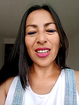 Snapshot of MARIANA-12_ chatting on 5, 3, 2025 MARIANA-12 online show from 5, 3, 2025
