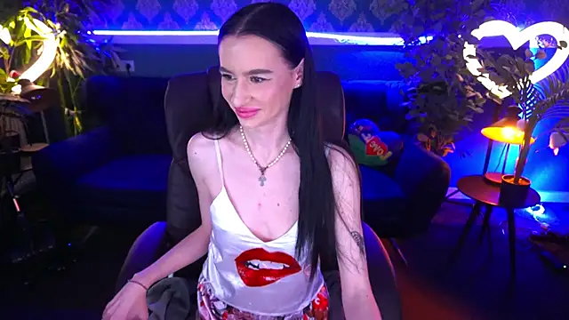 Snow WhiteeeX online show from 1, 2, 2025