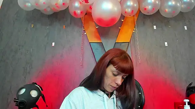 Snapshot of IvanaFetish chatting on 7, 1, 2025 IvanaFetish online show from 7, 1, 2025