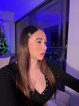 Lanataylor- online show from 21, 12, 2025