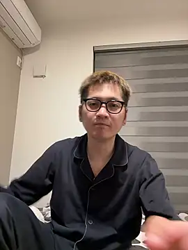 Snapshot of kensnb chatting on 19, 4, 2026 kensnb online show from 19, 4, 2026