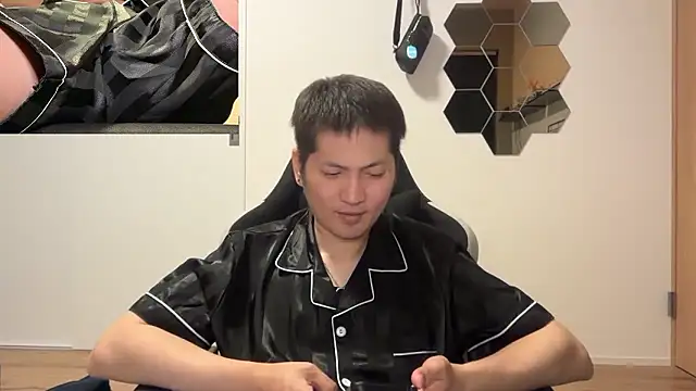 Snapshot of kensnb chatting on 22, 4, 2026 kensnb online show from 22, 4, 2026