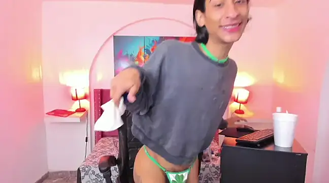 Snapshot of SofiaNaugthyxTS chatting on 18, 3, 2025 SofiaNaugthyxTS online show from 18, 3, 2025