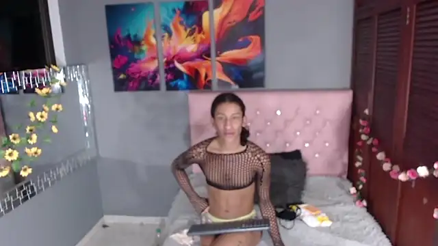 Snapshot of SofiaNaugthyxTS chatting on 17, 9, 2025 SofiaNaugthyxTS online show from 17, 9, 2025
