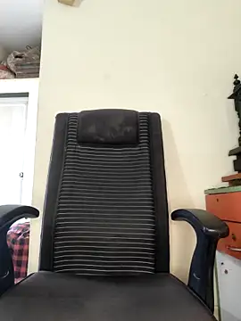 Mr Handsome hunk online show from 9, 10, 2025