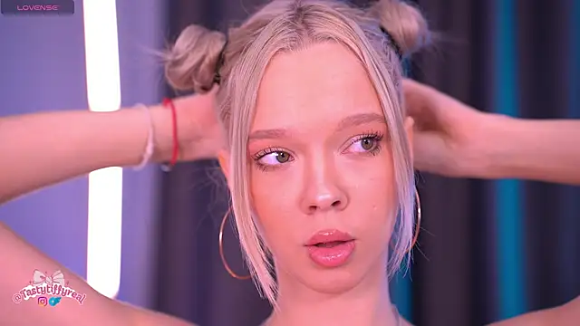  AlinaBailey online show from 10, 4, 2026