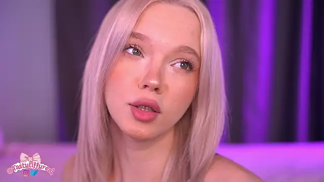  AlinaBailey online show from 12, 5, 2026