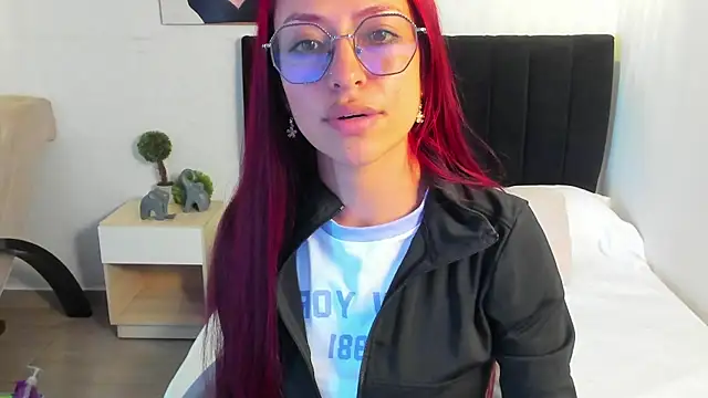 Scarlett  bell online show from 19, 9, 2025