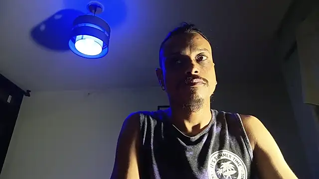 Snapshot of villanocat chatting on 9, 5, 2026 villanocat online show from 9, 5, 2026