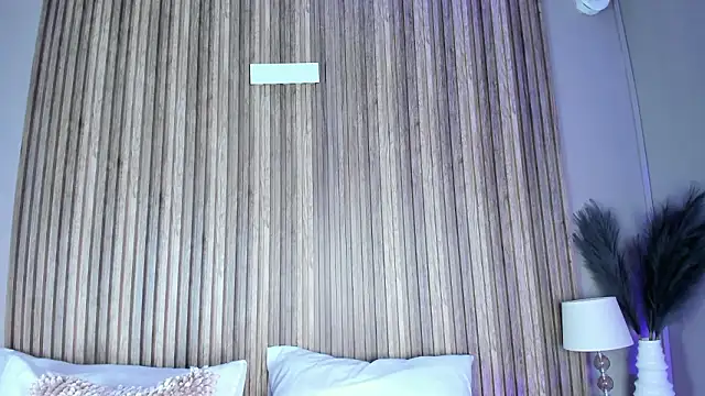 HannaPaola online show from 3, 2, 2026