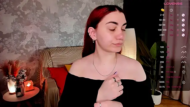 hannacheekss  online show from 22, 6, 2026