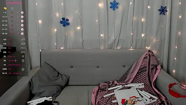 Emily Strikeee online show from 11, 12, 2024