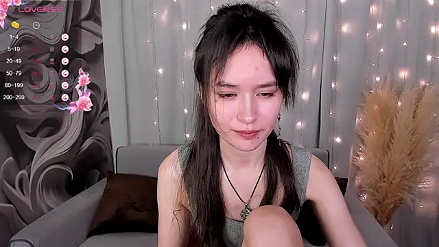 Emily Strikeee online show from 16, 1, 2025