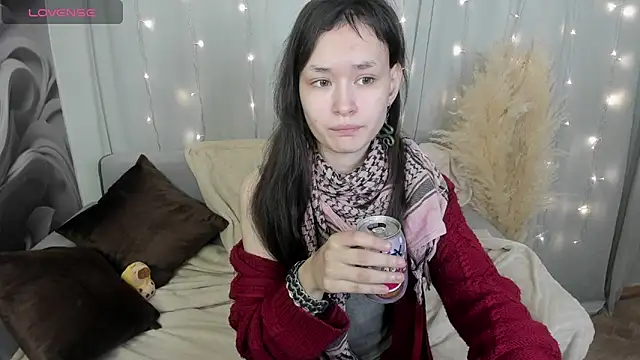 Emily Strikeee online show from 19, 1, 2025