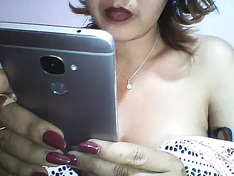 Snapshot of layanah12 chatting on 1, 12, 2024 layanah12 online show from 1, 12, 2024
